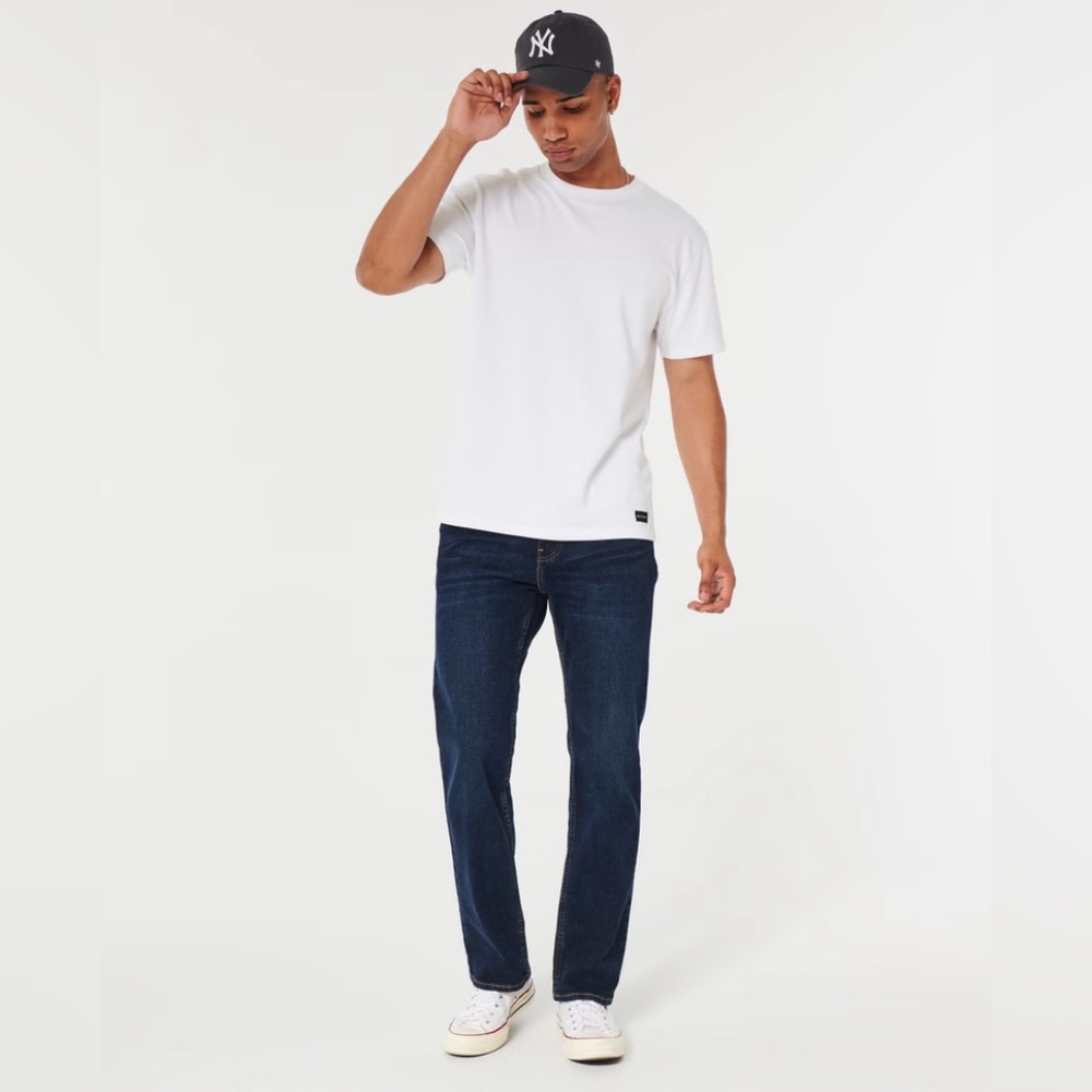 Hollister Mens Classic Straight Jeans / Dark Wash Classic